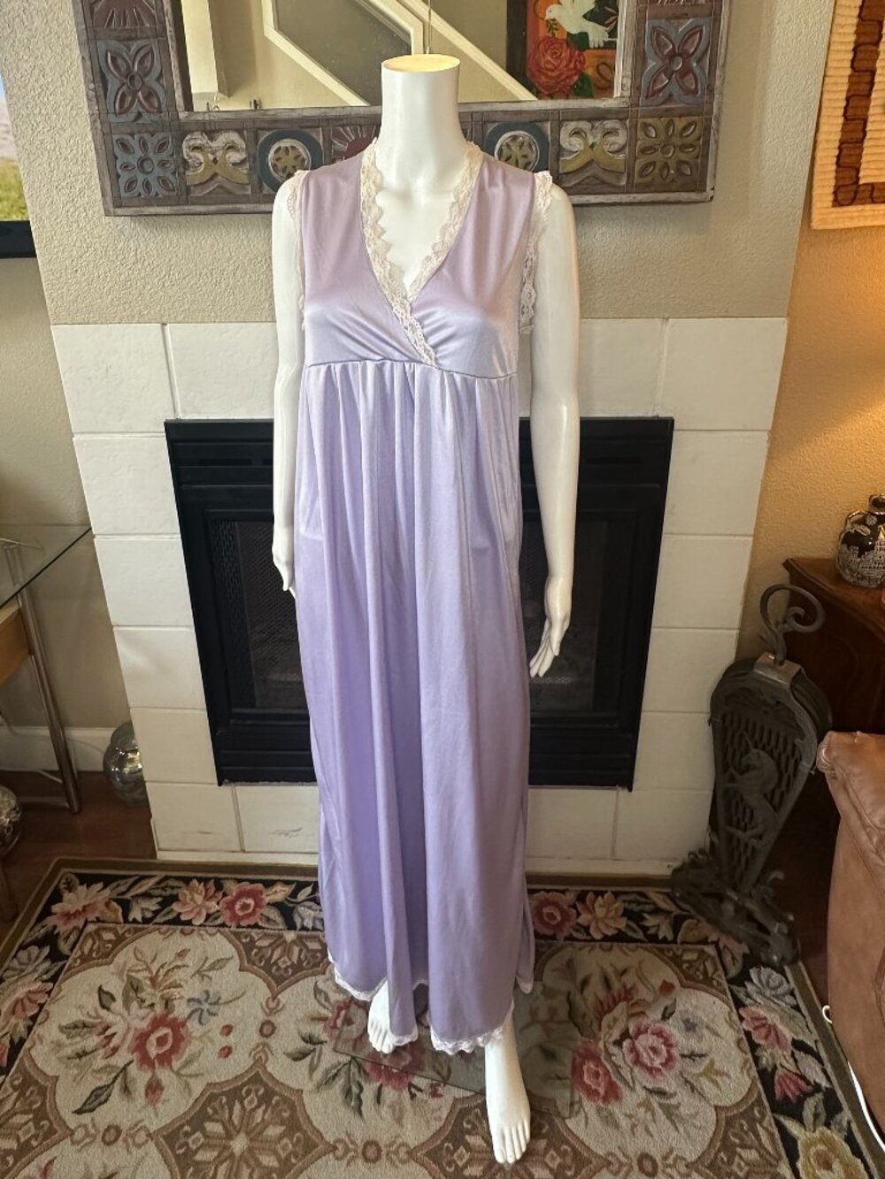 Vtg S/M Purple Lingerie Long Nylon & Lace trim Nightgown armpit to armpit 16.5"